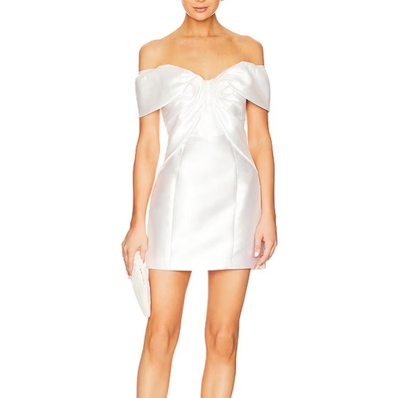 Elliatt Dresses & Skirts - ELLIATT Espousal Dress in Ivory SIZE SMALL NEW WITH TAGS